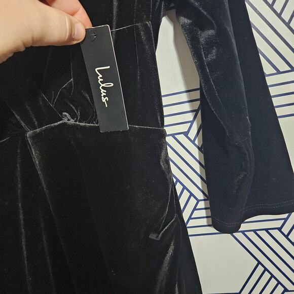 NWT Womens Lulus Body Con Anything For You Black Velvet Dress - Picture 2 of 5
